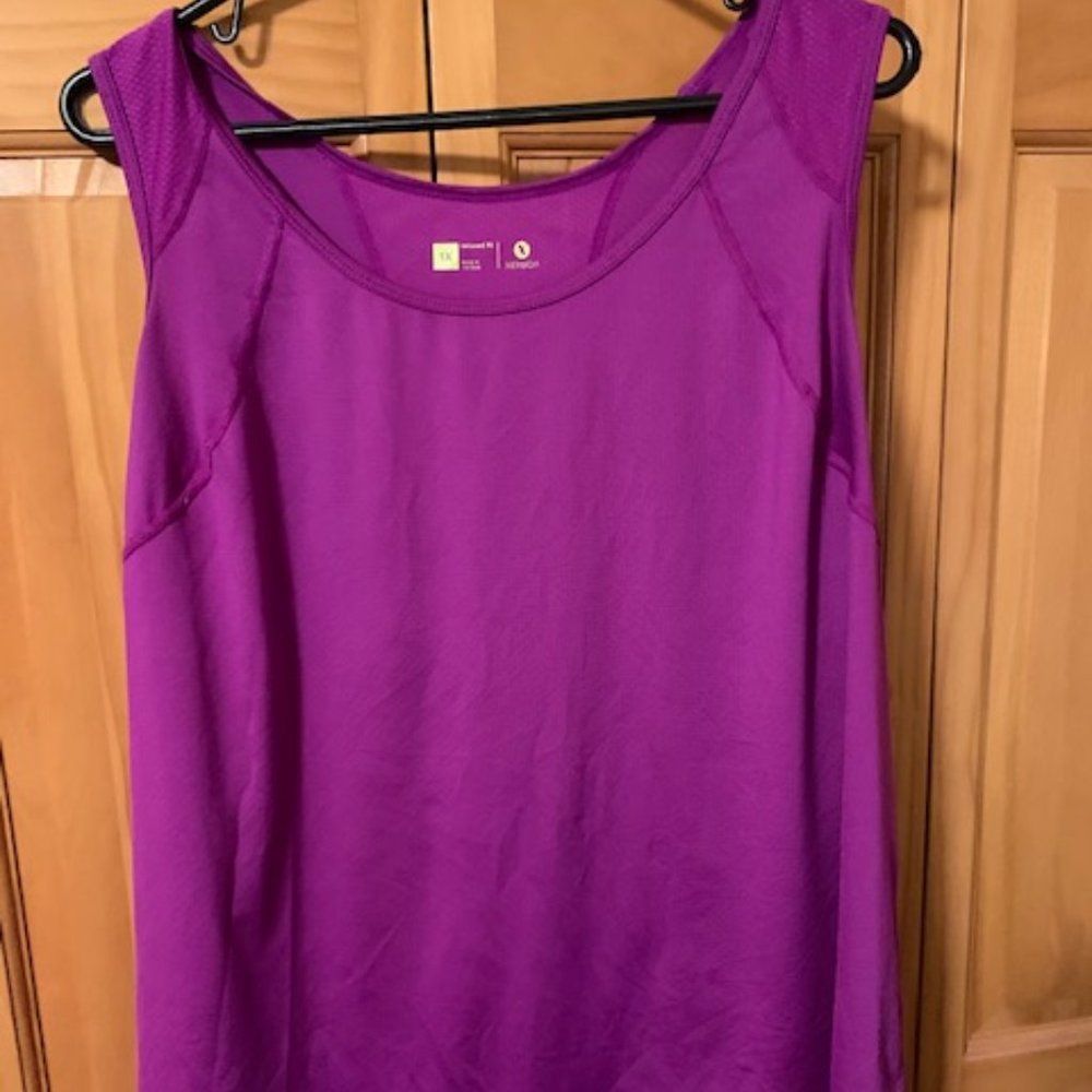 2 Xersion sleeveless tops